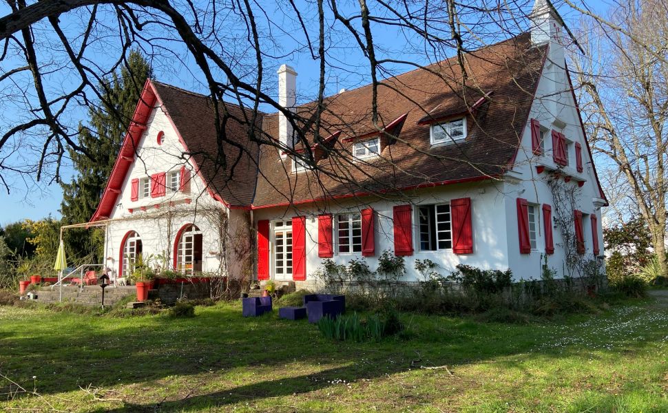 French property for sale - FCH936